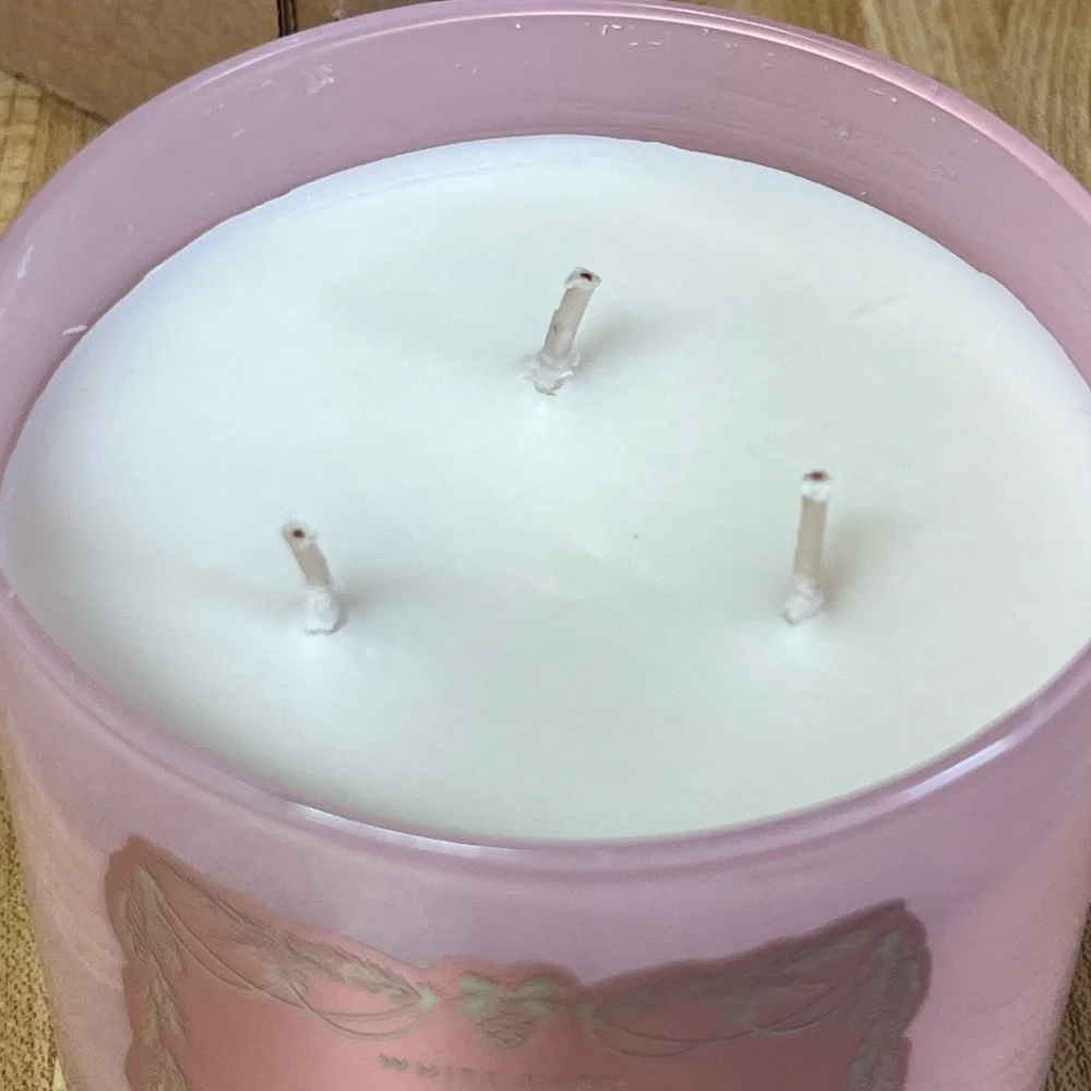 Bath & Body Works White Barn Crushed Candy Cane 3-Wick Candle